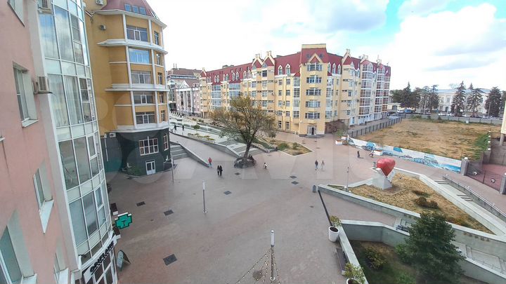 2-к. квартира, 80 м², 4/9 эт.