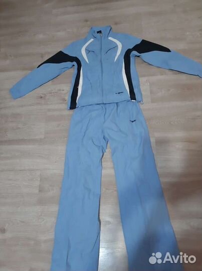 Спортивный костюм женский42-44размер
