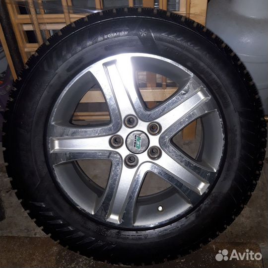 Продам зимние колёса R17