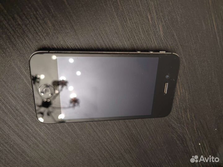 iPhone 4, 8 ГБ