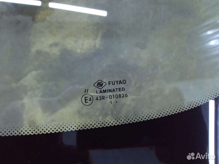 Лобовое стекло BMW 750I xdrive 2011г.в. F 01 F02