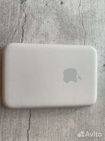 Apple battery pack MagSafe