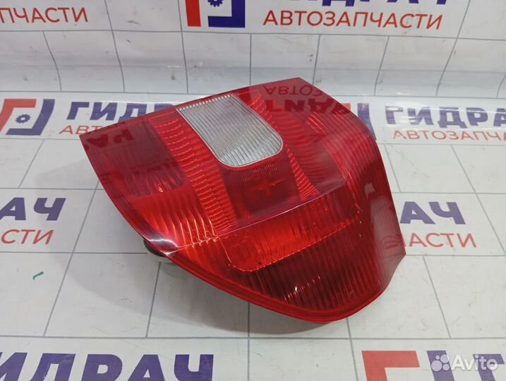 Фонарь задний правый Skoda Yeti (5L) 5L0945112