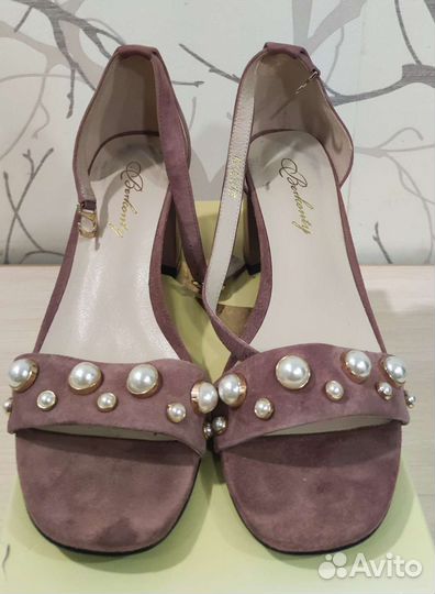 Босоножки женские