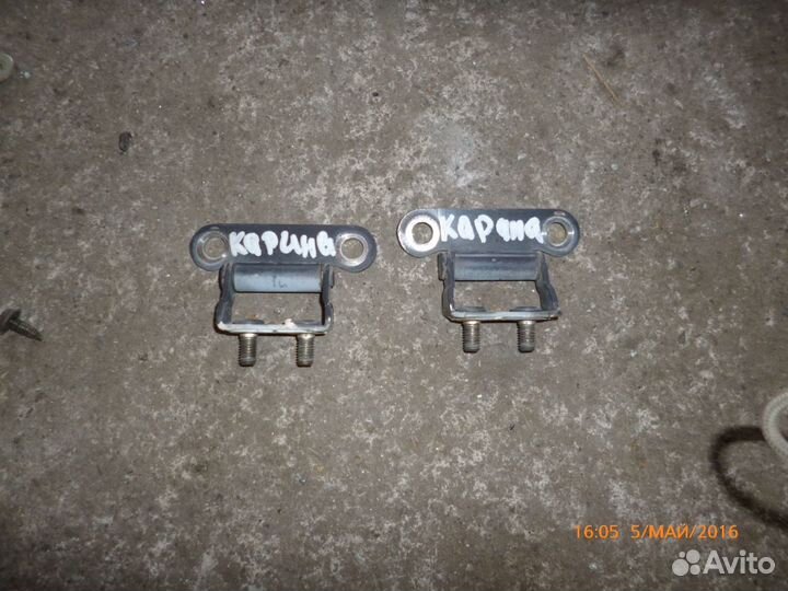 Петля двери багажника Тойота Карина Е