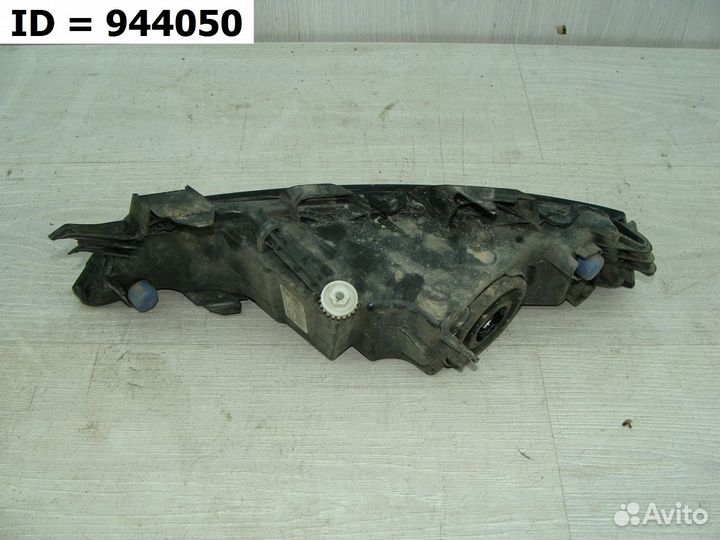 Птф передняя левая Skoda Rapid