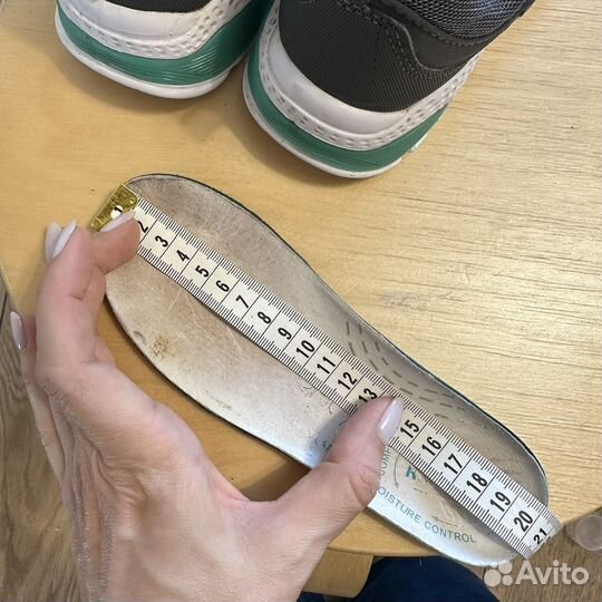 Кроссовки детские