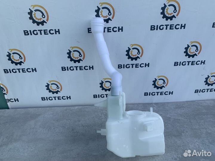 Бачок омывателя Mercedes A1668690620