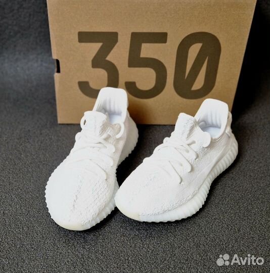 Кроссовки Adidas Yeezy boost Белые