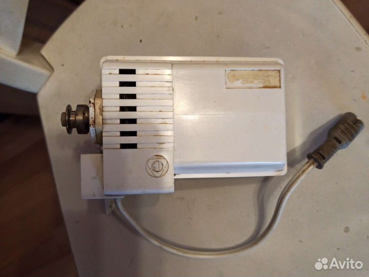 Электропривод TUR к бытовой машинке