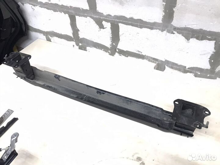 Усилитель заднего бампера Passat B8