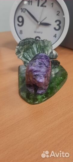 Сувенир медведь на подставке, драг камень