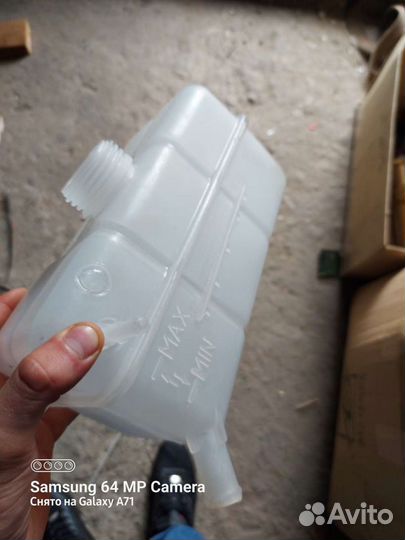 Расширительный бачок приора с кондиционером новый