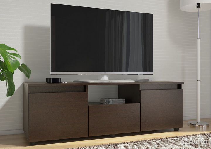 Тумба под тв 1,35м