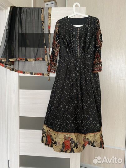 Женское платье