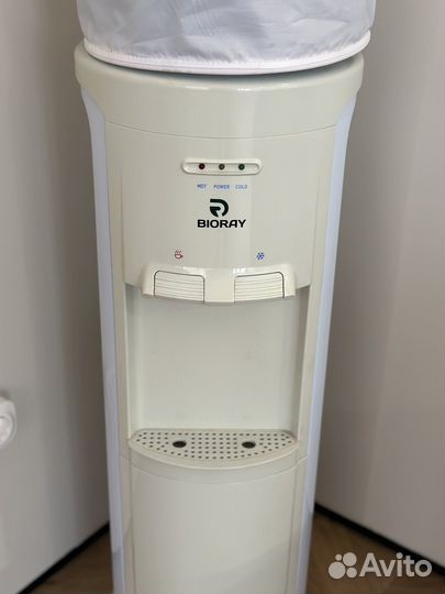 Кулер для воды напольный