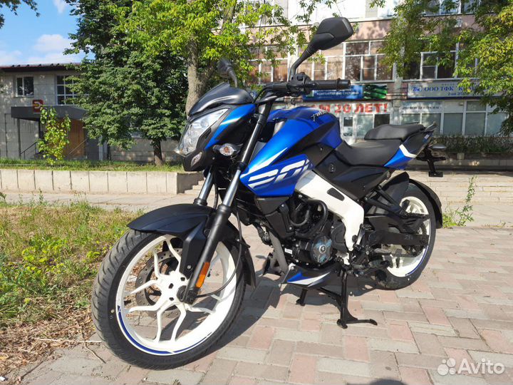 Мотоцикл Bajaj Pulsar NS200 bsiv