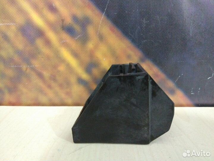 Крепление радиатора Bmw 525I E60 M54 2004