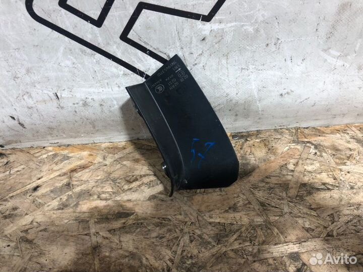 Накладка кузова задняя левая Volkswagen Tiguan 1