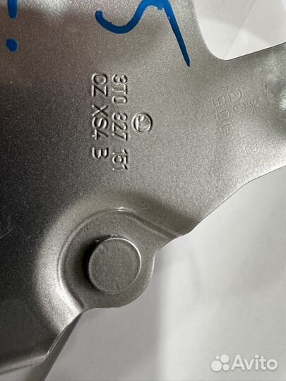 Петля крышки багажника Skoda Supeb 1.8 2010