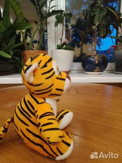 Мягкая игрушка тигренок