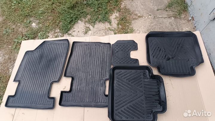 Продам коврики на ниву