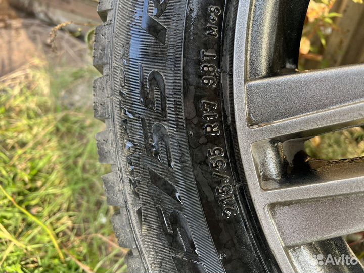 Pirelli Ice Zero 2 215/55 R17 99