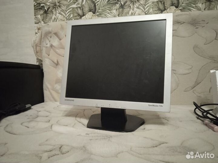 Монитор samsung syncmaster 710v
