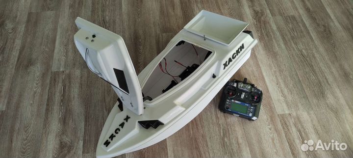 Прикормочный кораблик 