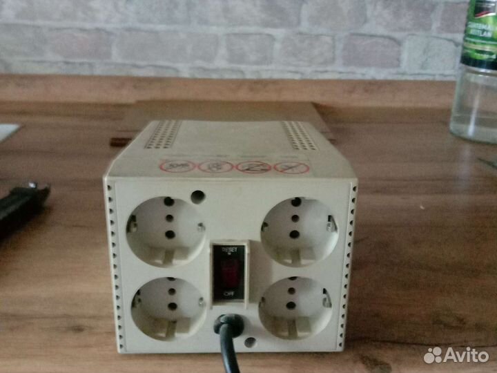 Стабилезатор напряжения