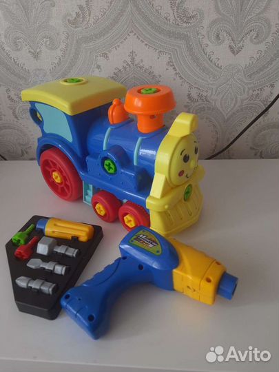 Паровоз ездиет, разборный с набором инструментов