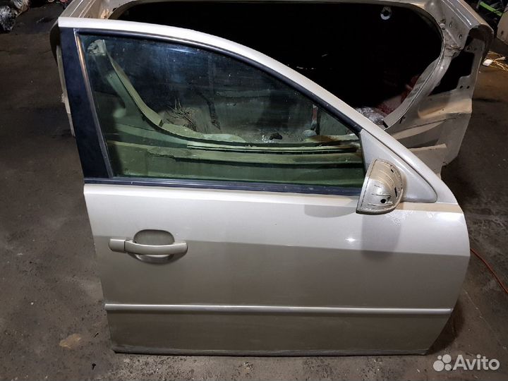 Дверь передняя правая Ford Mondeo 3