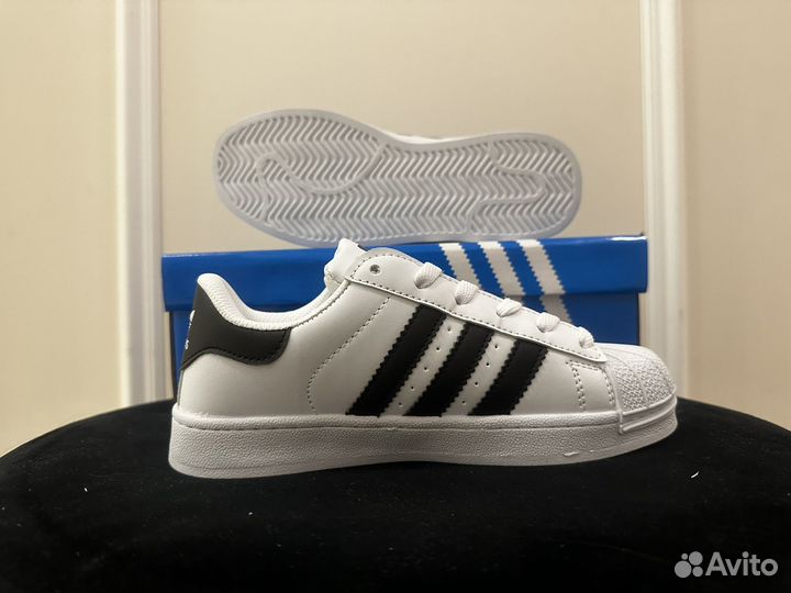 Adidas superstar белые