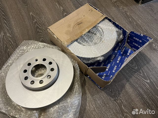 Тормозные диски передние 1K0615301T VAG