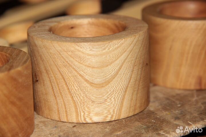 Подсвечник из натурального дерева