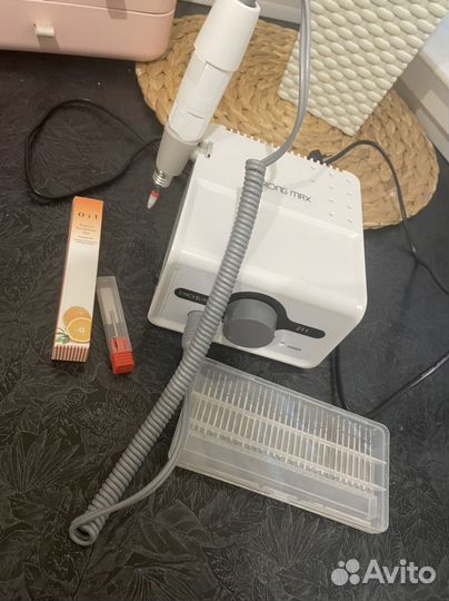 Аппарат для маникюра и педикюра