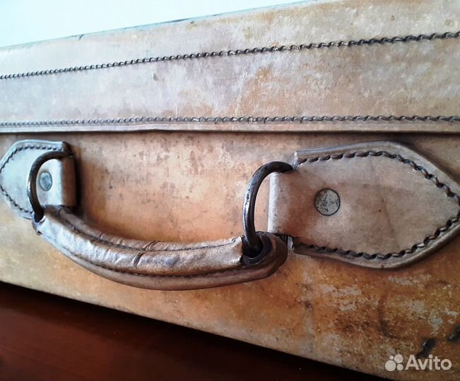 Старый, довоенный чемодан. Из Англии