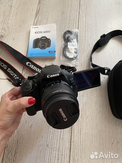 Зеркальный фотоаппарат canon 600d