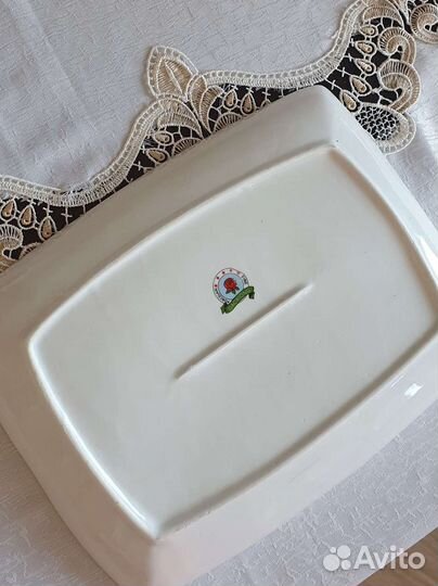 Фарфоровое блюдо