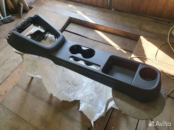 Продам консоль джетта 6