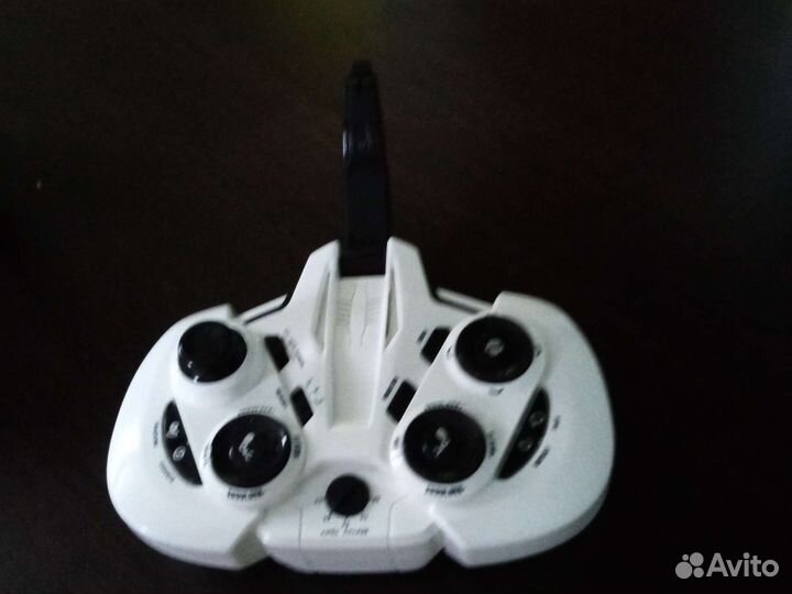 Робот на пульте управления