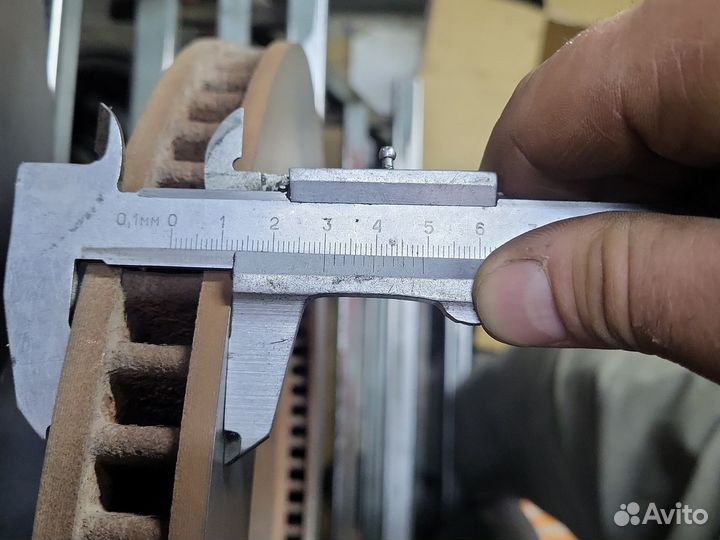 Передние тормозные диски лексус 570 Оригинал