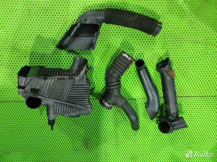 Корпус воздушного фильтра Renault Megane II