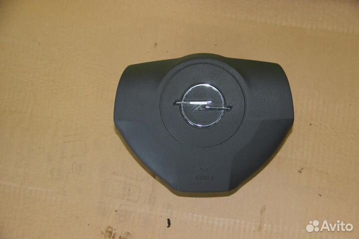 Подушка безопасности в рулевое колесо Opel Astra