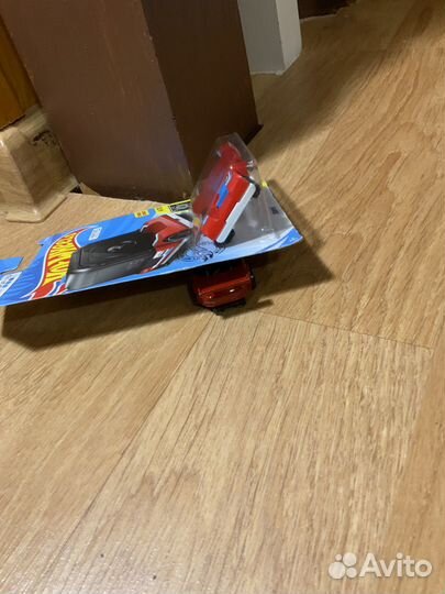 Hot wheels машинки zoom in