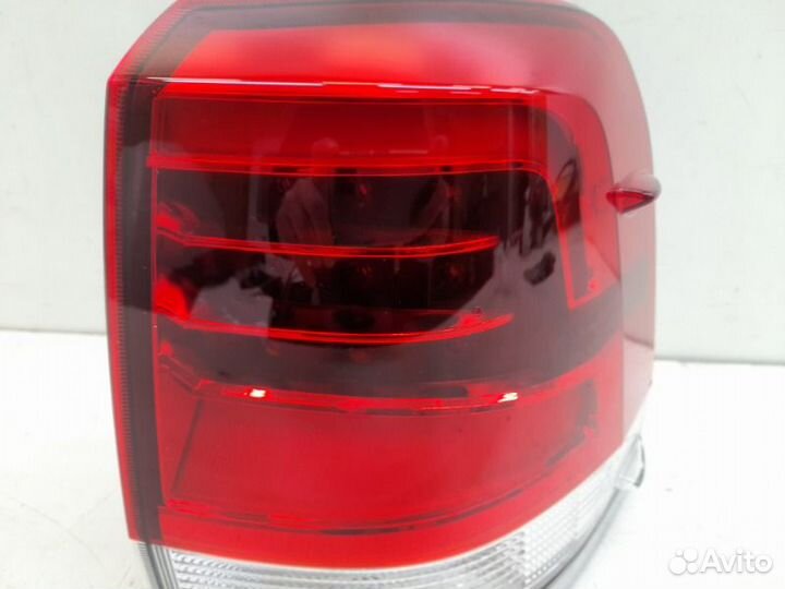Фонарь правый Toyota Land Cruiser 200 2015-2021