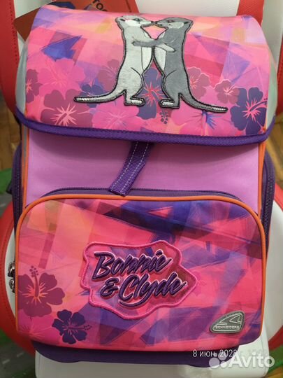 Рюкзак новый для девочки фирма Schneiders