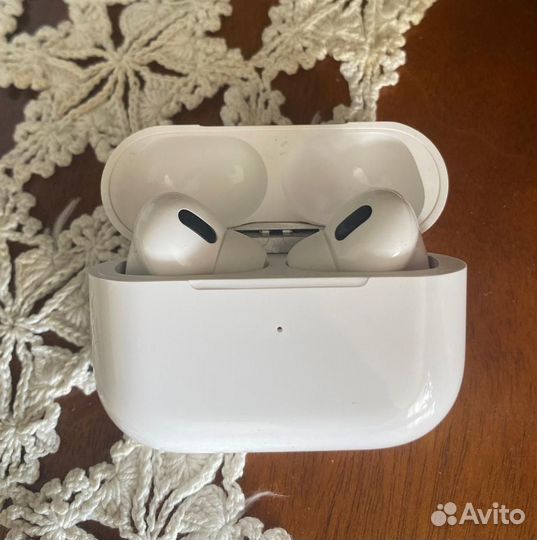 Беспроводные наушники AirPods Pro