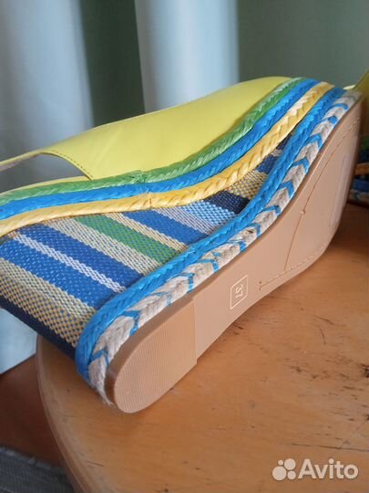 Босоножки женские mascotte