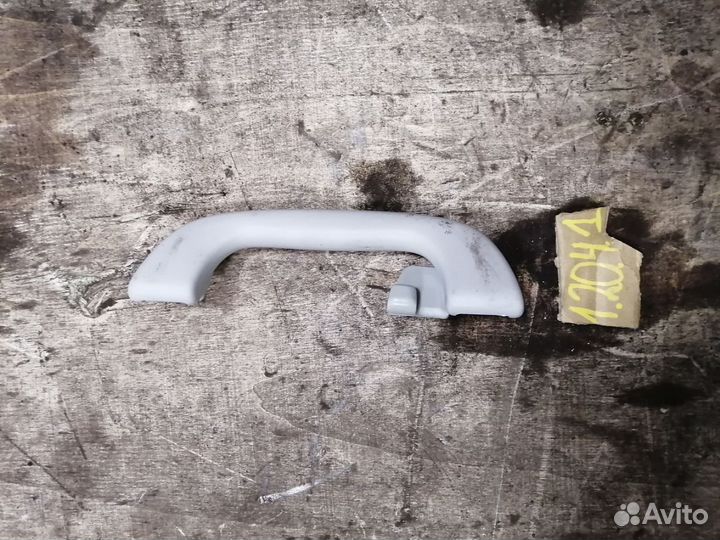 Ручка внутренняя потолка задняя Mazda 3 BM
